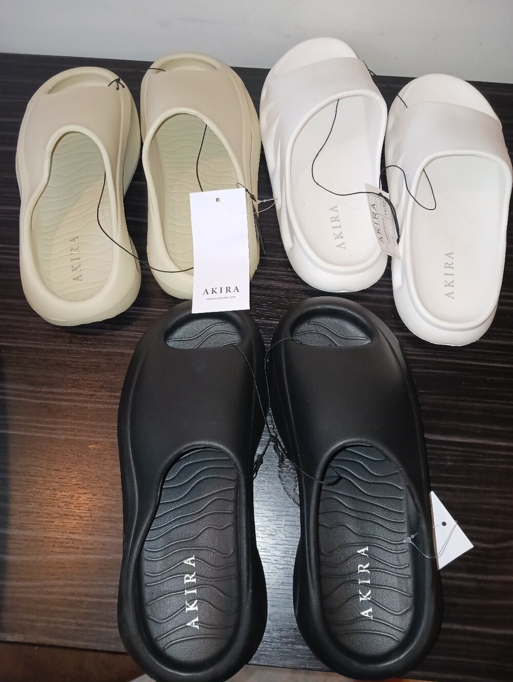 3 Pair Akira White/Cream Black Slides